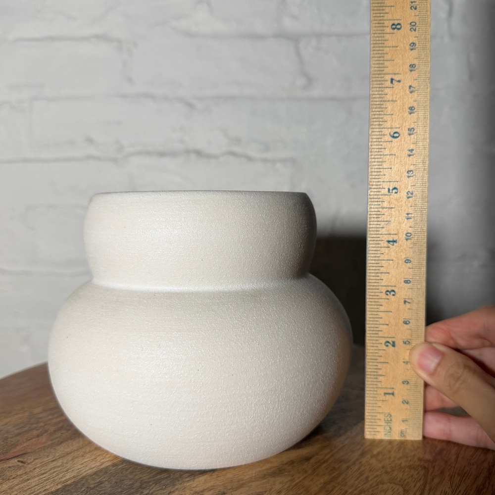 Target White Stoneware Round Vase - Picture 4 of 6